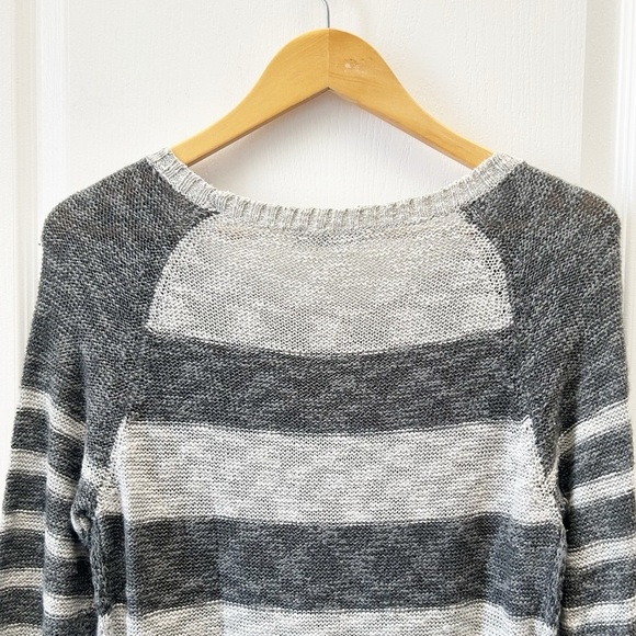 Ricki’s Sweater Lightweight Open Weave Cotton Grey Stripes Size Small - Picture 7 of 15